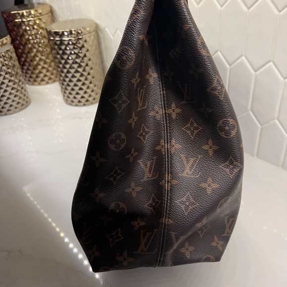 LV Graceful PM - Picture 2 of 11